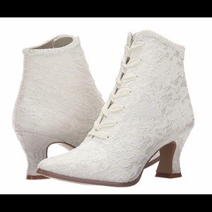Ivory Lace Bootie
